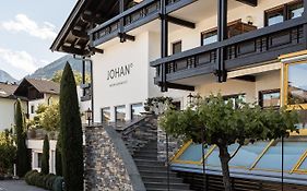 Hotel Paradies